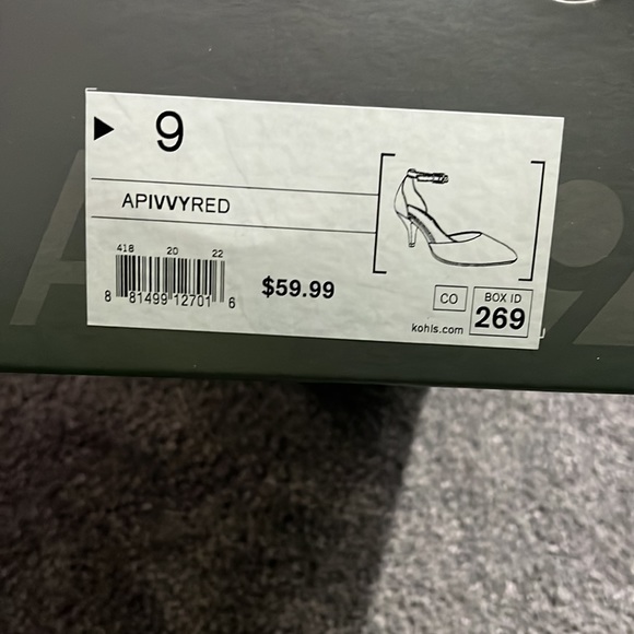 Apt 9 Ankle Strap Heels Size 9 Suede Red - Picture 3 of 5